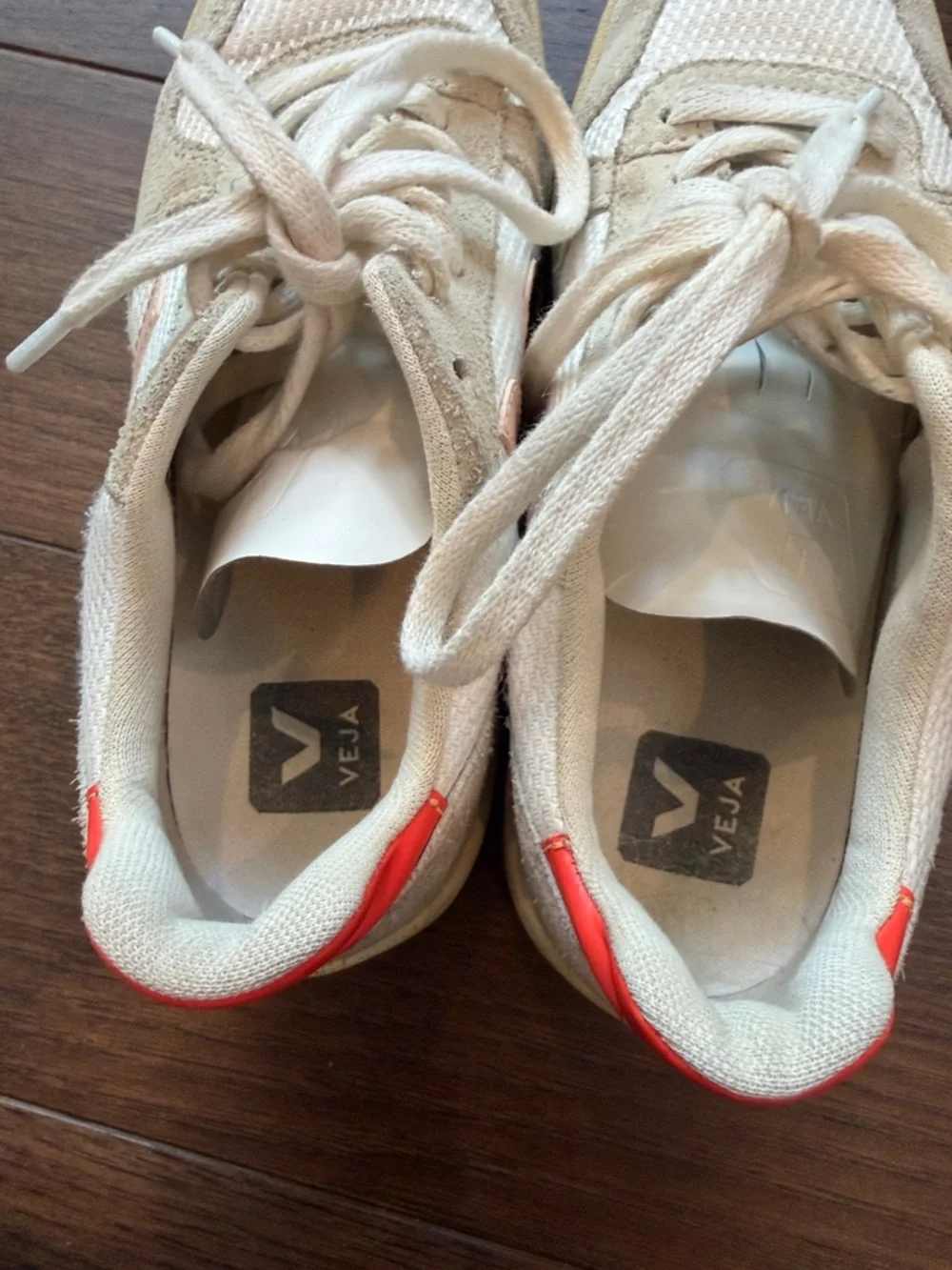 Veja V-10 SP2020 Collection Size 37/6 - C33-002